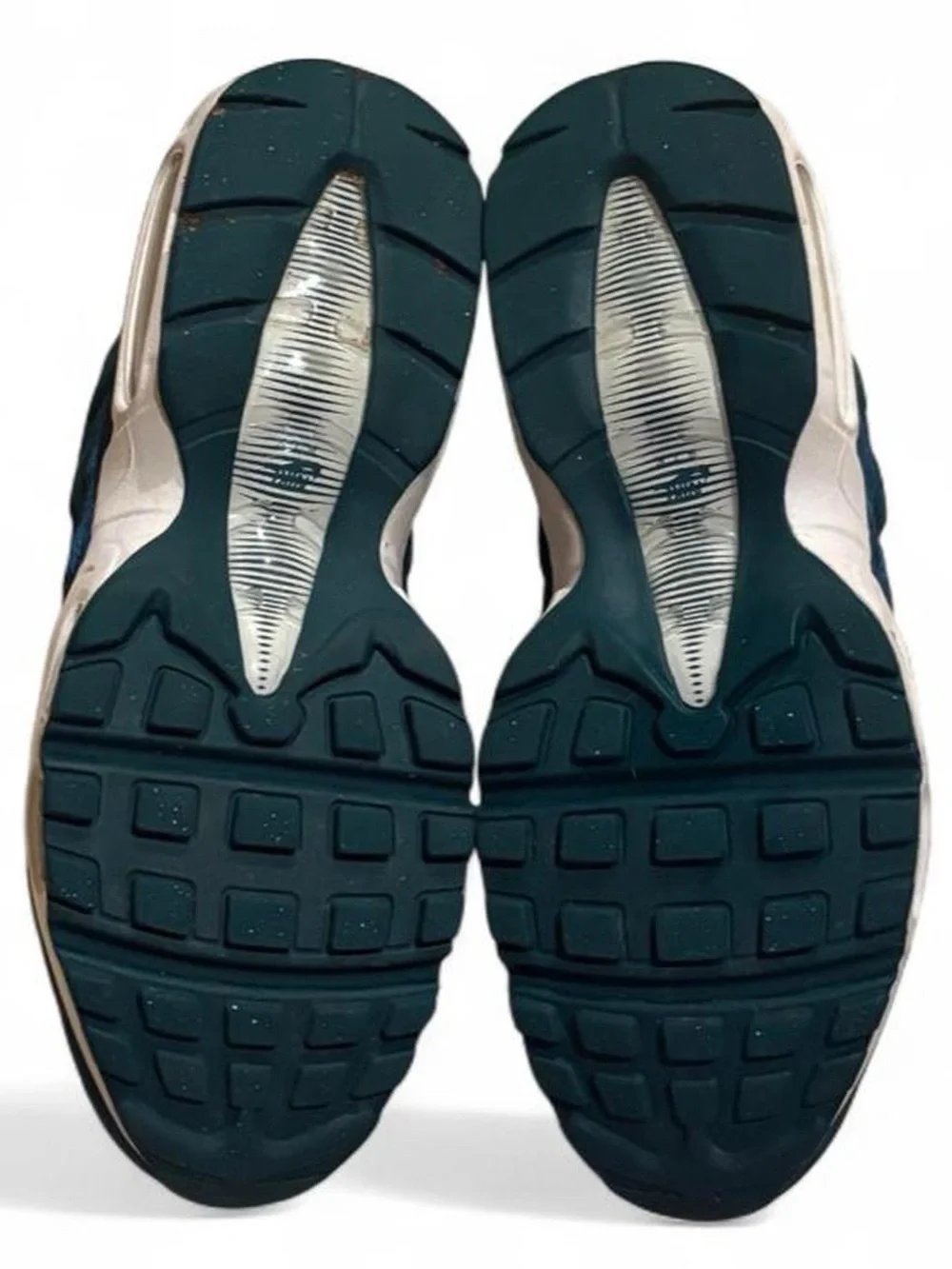 Women’s Nike Air Max 95 Green Velvet shoes